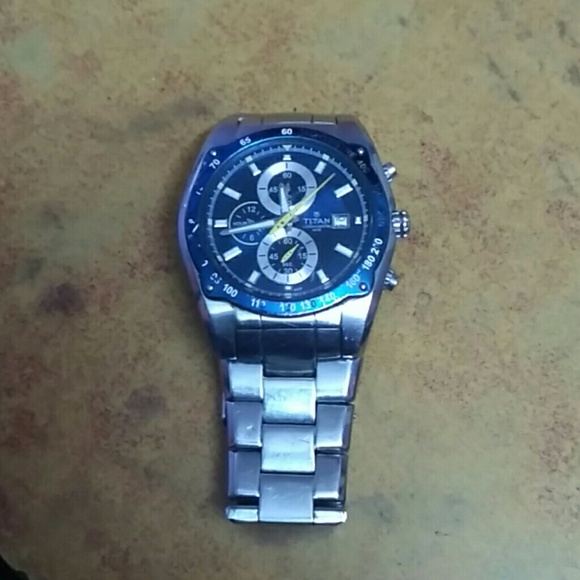 Watch - Picture 1 of 3